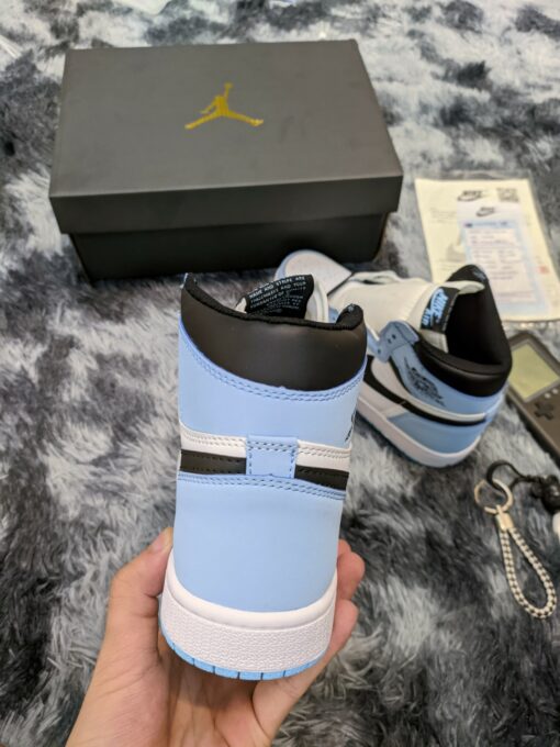 Giày Thể Thao Nike Air Jordan 1 Retro High OG University