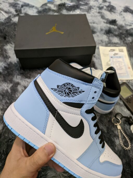 Giày Thể Thao Nike Air Jordan 1 Retro High OG University