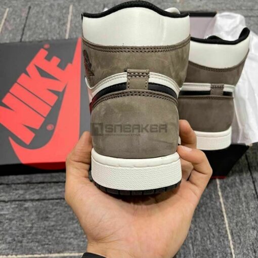 Nike Air Jordan 1 Retro High Dark Mocha