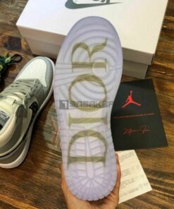 Đế giày Nike Air Jordan 1 Retro High Dior