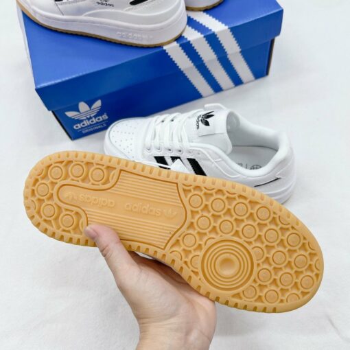 giay adidas Forum low cloud white gum 5