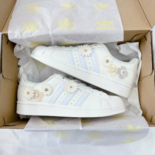 giay adidas superstar white tint gx2172 2