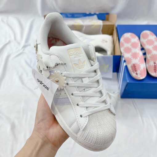 giay adidas superstar white tint gx2172 3