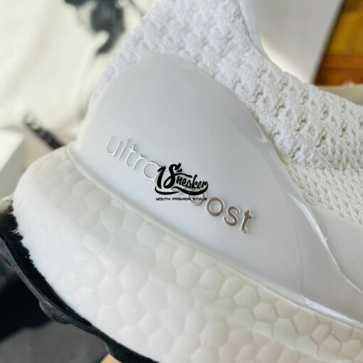 giay adidas trang ultra boost 4 7