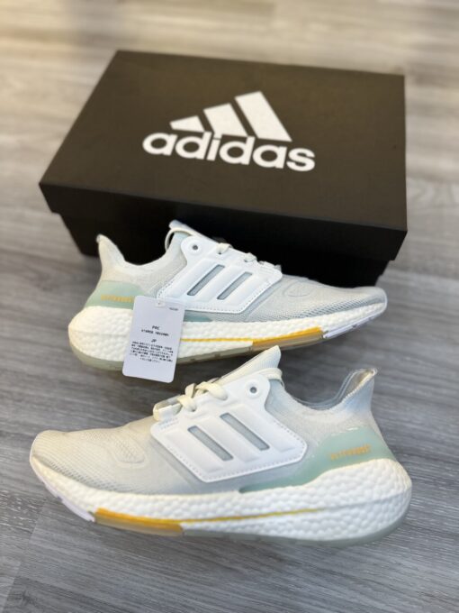 giay adidas ultraboost 22 white blue tint orange like auth 1 1