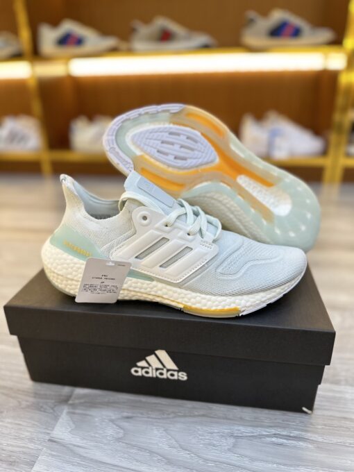 giay adidas ultraboost 22 white blue tint orange like auth 3