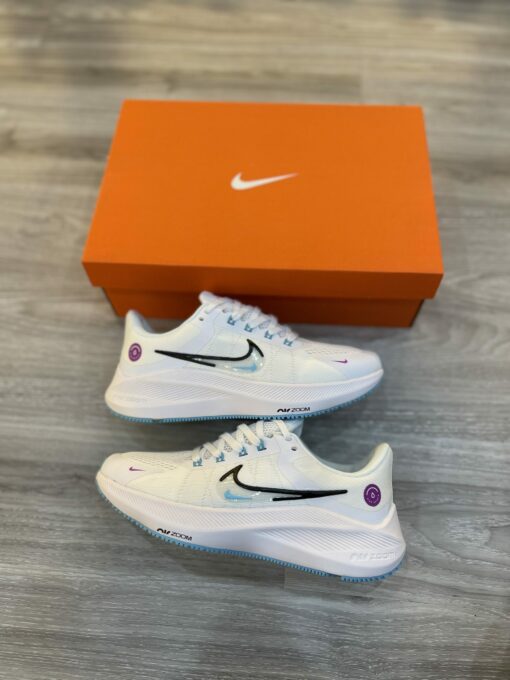 giay chay bo nike zoom 8 mau trang logo xanh 1 scaled