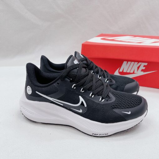 giay chay bo nike zoom mau dem black 3