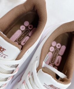 giay chay bo nike zoom mau trang hong vai luoi 9