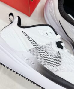 giay chay bo nike zoom vai luoi mau trang 5