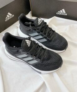 aGIÀY EQT Đen đế trắng Rep 11 Hàng Đẹp Và Chất ở phần đế đi êm và chắc chắn