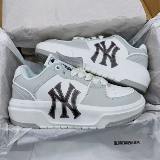 giay mlb chunky liner low new york yankees white grey like auth 1