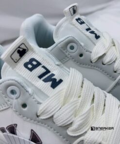giay mlb chunky liner low new york yankees white grey like auth 4
