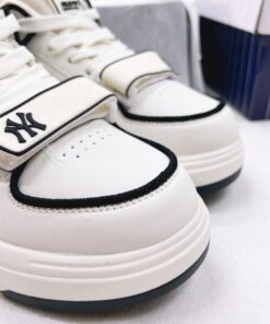 giay mlb chunky liner mid new york yankees black 2