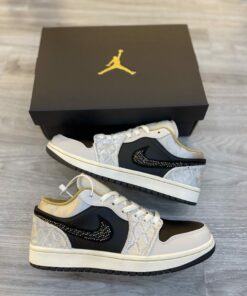 giay nike Jordan 1 low beaded swoosh 1 scaled