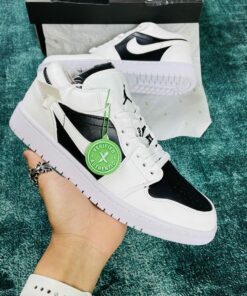 Giày Nike Jordan 1 Low Panda Trắng đen Rep 1:1