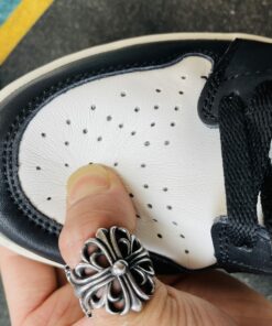 Nike Air Jordan 1 High Dark Mocha REP 11 có chất da nhăn đẹp