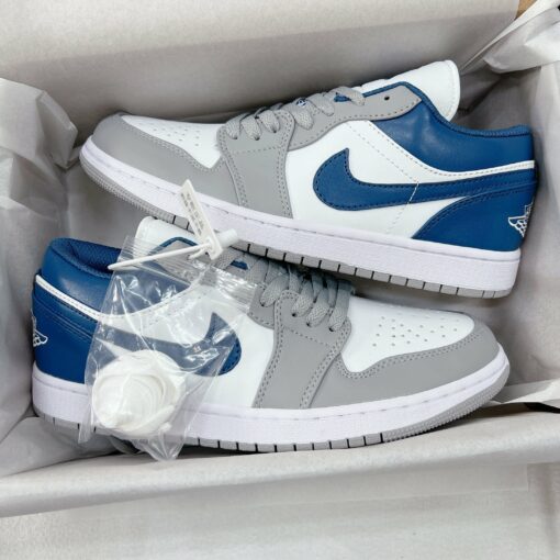 giay nike air Jordan 1 low French blue 3