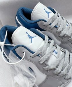 giay nike air Jordan 1 low French blue 5
