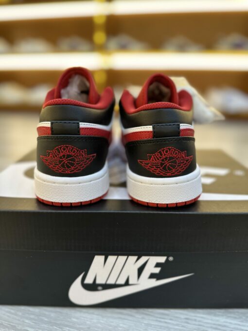 giay nike air Jordan 1 low chicago bulls 4 scaled