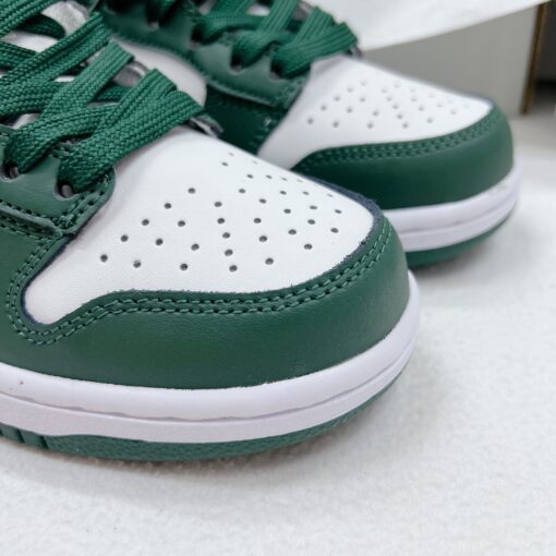 giay nike dunk low michigan state 5