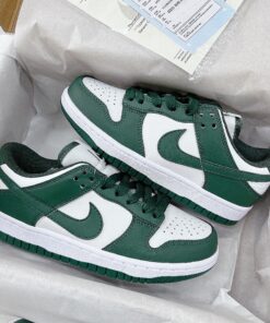 giay nike dunk low michigan state 9