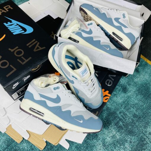 Lưới gà đôi giày Nike Patta x Air Max 1 Noise Aqua Rep 11 Siêu Cấp có tên patta air max