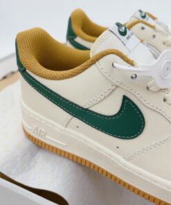 giay sneaker nike air Force 1 cream white beige green gum 4