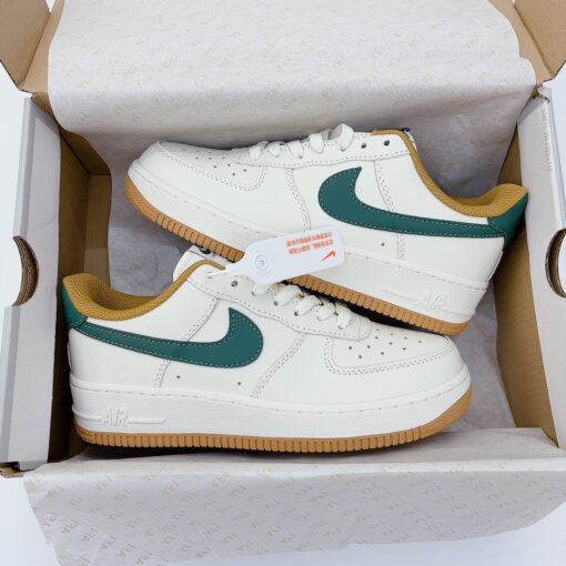 giay sneaker nike air Force 1 cream white beige green gum 5