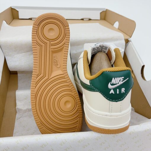 giay sneaker nike air Force 1 cream white beige green gum 6