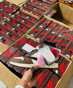 nike air Jordan 1 high travis scott mocha like auth 3