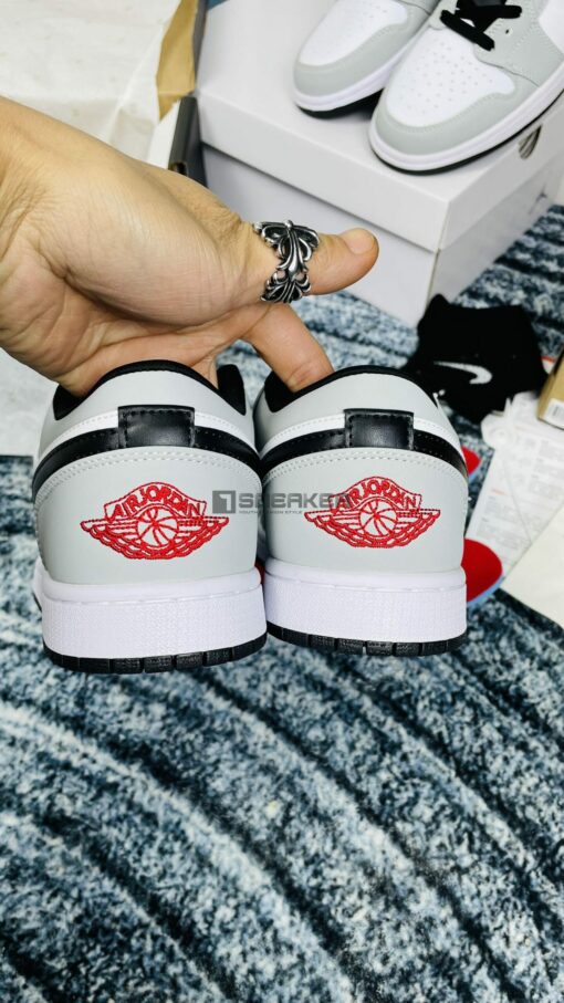 Nike Air Jordan 1 Low Light Smoke Grey REP 1:1 logo ở đàng sau siêu đẹp