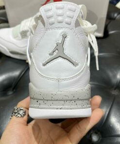 Logo đàng sau Nike Air Jordan 4 Retro Pure Money Logo Hàng Like Auth