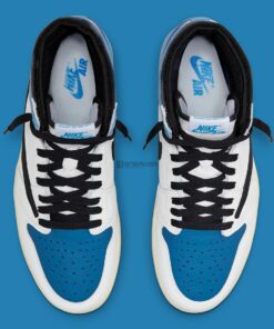 Nike Air Jordan 1 High Travis Scott x Fragment nhìn từ trên xuống