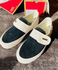 vans x Fear of god mau den trang like auth 3 scaled